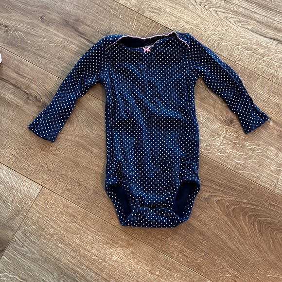 5 like new bodysuits! 🙃 - Picture 4 of 6